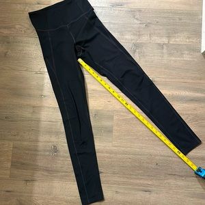Girlfriend Collective - high-rise black leggings